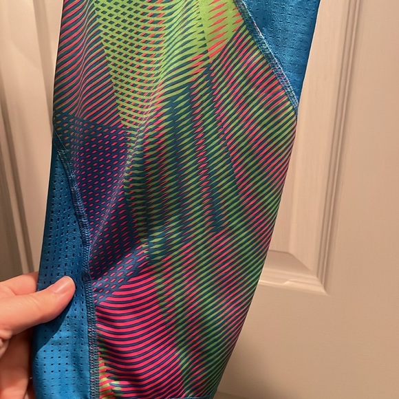 Nike Pro Capris Womens Size L Hypercool Frequency Training Leggings - Picture 4 of 5